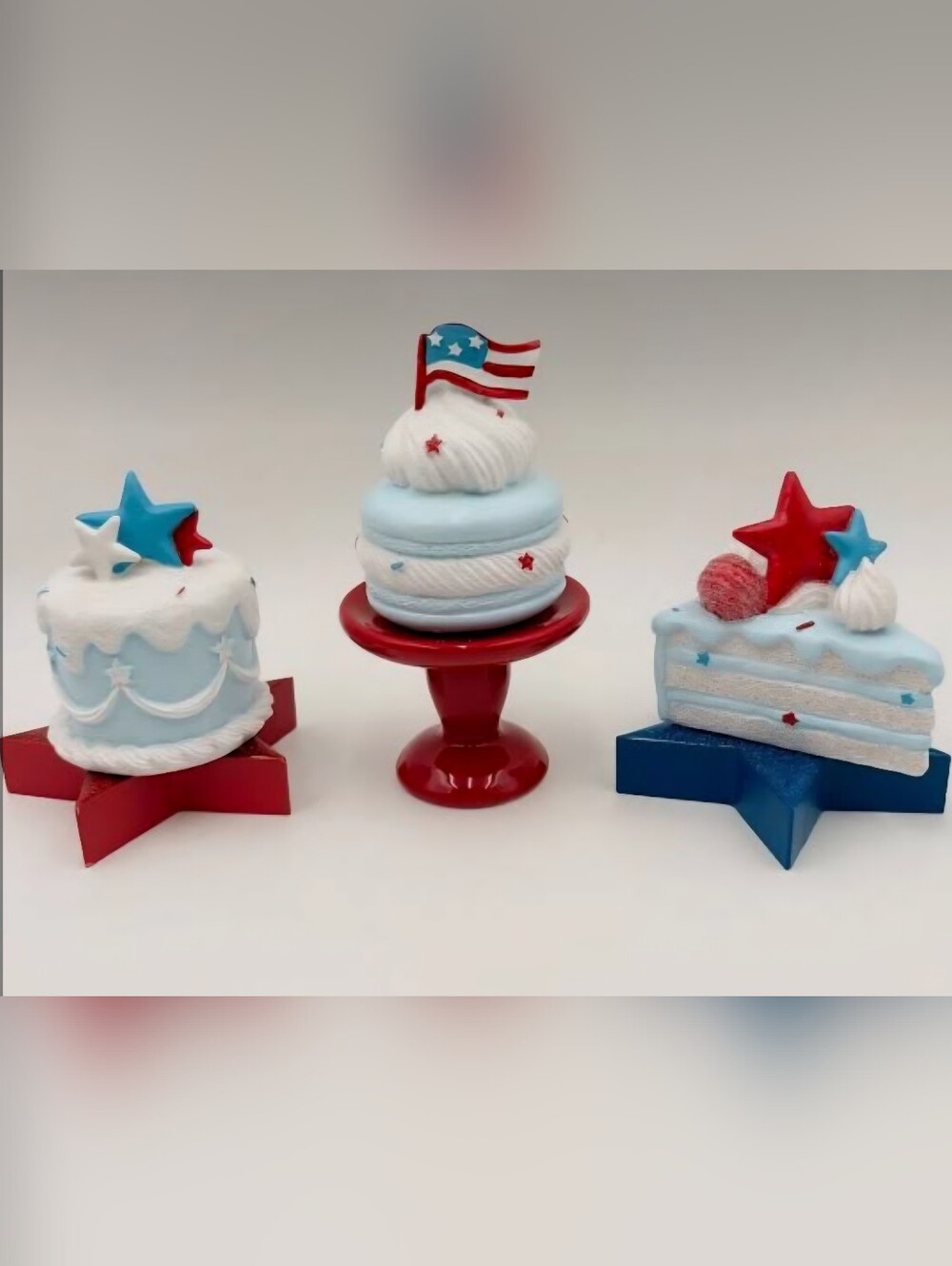 liberty Lane Resin Patriotic Cakes Figurens Set Of 3